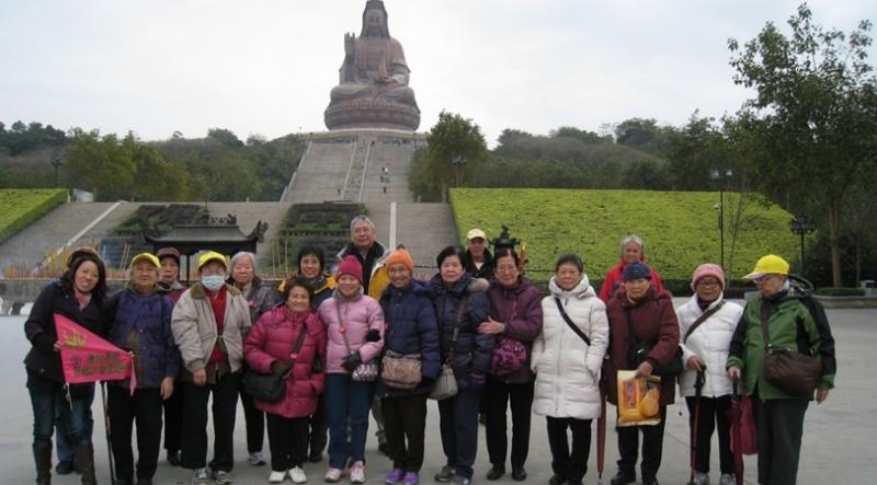 會員興高采烈參加新春西樵山兩天旅行，祈求大家龍精虎猛。